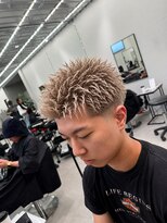 エルレイ 大分(L-Ray)&nbsp;ホワイトベージュ/スパイキーショート/メンズヘアー［大分駅］