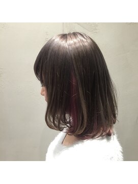 アンド バイ ヘアサロン(AND by hair salon) シルバー×ピンクカラー