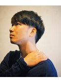 ツーブロックとネープレスのショートマッシュ