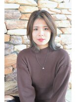 エレナ(Helena)&nbsp;ミディアムウルフ☆バレイヤージュカラー