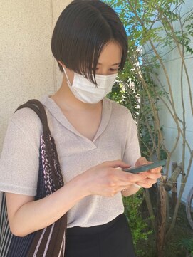 リィベ(Liibe) センターパート/クールショート/艶髪