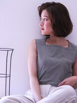 アトリエパーランプ(Atelier par LAMPE)&nbsp;アシンメトリー耳かけノームコアミニボブアンニュイヘアt2