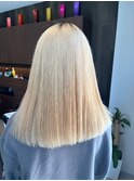 切りっぱなしホワイトブロンド☆
