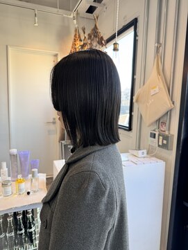 ロカ 表参道(loka) レイヤーボブ/ダークアッシュ[表参道/ブリーチ/ハイライト]Mai