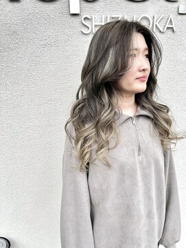 トータルビューティーサロン トップスタイル ホワイトバレイヤージュ