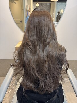 カラ フクオカ(Cara FUKUOKA) 【ヘーゼルベージュ&レイヤーカット】《福岡透明感カラー》