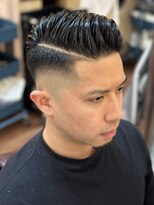 ゼロスバーバー(0's BARBER SHOP)&nbsp;20代30代◎スキンフェードバーバースタイル×アップバング