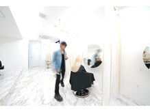 ナナ(NANA)の雰囲気（『NANAのカラー』だけではなく、『カット』も人気メニュー）