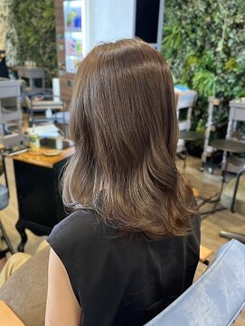 インデペンデンス(independence) 【四条烏丸】ブリーチなしアッシュブラウン×ミディアムレイヤー