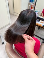 アローム(alom)&nbsp;つやとまとまり軽さ感じるストレート