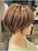 ツヤカラー丸みショート