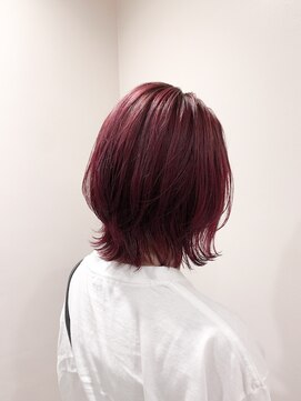 ケイト(kate) [kate] 大宮　ベリーピンク×外ハネミディ