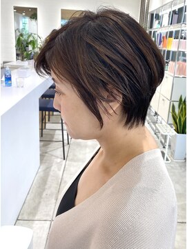 ステアケース 武蔵小杉店(stair:case) 大人ショート/くびれショート/白髪ぼかし髪質改善40代50代60代