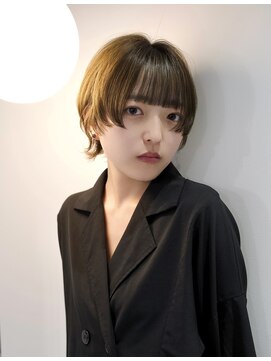 リラス 博多(rilas) ショートウルフ　丸みショート　くびれ　ウルフ