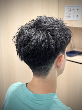 リバティシェアバーバー 銀座(LIBERTY SHARE BARBER) スパイキーアップバングショート＜理容室＞＜銀座＞