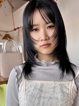 ソーイ(sowi) ハイレイヤーカット【@sowi_abe】