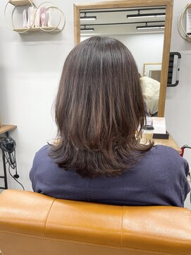 ルチナ 秦野(Lucina) レイヤー／ミディアム