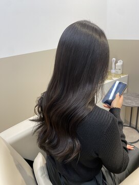 シュヴーブリヤン(cheveux brillants) 【美髪を守りながら】自然に楽しめる上品なウェーブヘア