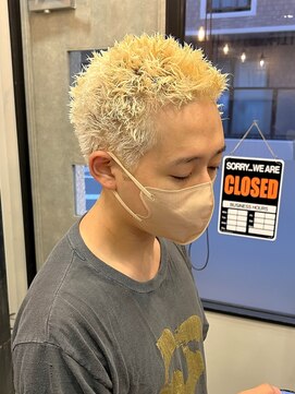 スナッグルサロン(SNUGGLE SALON) イージードリルパーマスパイキーショートブリーチツイスト練馬
