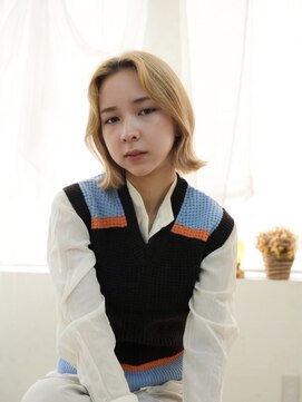 ランプ 柏(Lamp) ハイトーンベージュブロンド×外ハネボブ