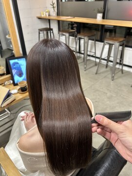 リノア(Linoa) 乾かすだけで艶が出る髪質改善縮毛矯正&グレージュカラー