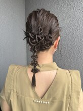イズミ(izumi) ヘアアレンジ