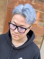 シーク 八王子(CHIC) 耳かけショート×ホワイトシルバー【八王子】