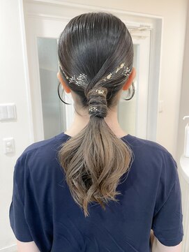 レア 表参道(L'ea) お呼ばれ 二次会 ポニーテール 編みおろし 結婚式 パーティー