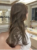 ブリーチなしヘーゼルオリーブベージュアッシュレイヤーカット夏