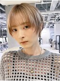 カジュアルショート_斜めバンググレージュカラー_ba461361