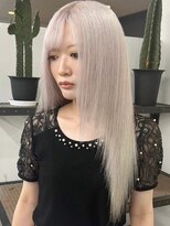 ウィコ 新宿(WICO)&nbsp;ホワイトベージュ[新宿駅/デザインカラー/レイヤーカット]