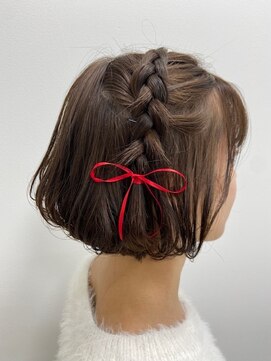 トランスパレント ショートボブからのお出掛けアレンジ