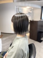 リリ(RiRi)&nbsp;グレージュハイライトボブ