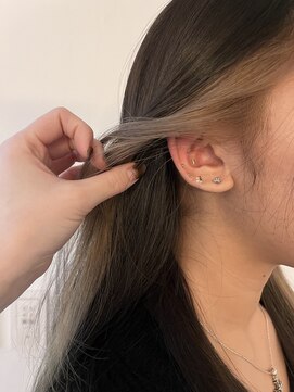 カルテ(QUARTE) イヤリングベージュデザイン×mimitsubo