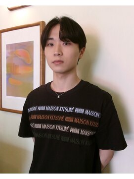 ヒントステーション(HINTSTATION) 〈浅草 半個室〉 メンズセンターパート/コンマヘア