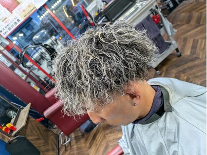 クラウン(CROWN)の写真