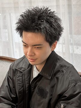 シェール(CHER) スパイキーショート　メンズカット　眉毛カット