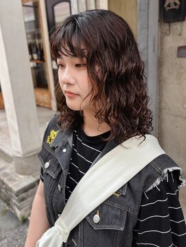 エヴリンアンドペイジ(Evelyn&paige) くるくるパーマ/ニュアンスパーマ【神戸元町/水原】