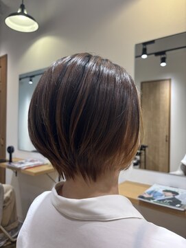 ジーナ(ZINA) 前下がりショートボブ