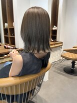 アニモ(animo) オリーブベジュ×ミディアムボブ