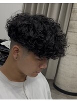 イーラ アメ村店(era)&nbsp;スペインカール　ツイストスパイラル眉カットメンズパーマ