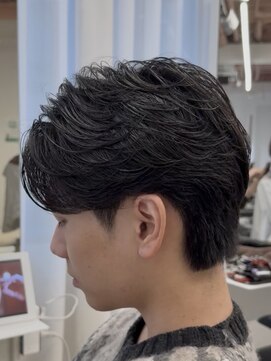 アコロン(acoron.) センターパート/ニュアンス/毛流れパーマ/池袋メンズカット