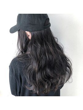 エトランジェ(Etrange) ダークカラー