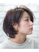 赤味を消すハイライトで柔らかきれいめボブ