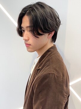 カンゴール サロン トウキョウ セントラル 原宿(KANGOL SALON TOKYO CENTRAL) 【KANGOL】センターパート パーマ 韓国 ウルフ マッシュ カラー