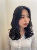 大人黒髪暗髪小顔愛され韓国風ミディアムハイレイヤー