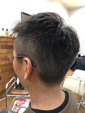 フリー(Free) 短髪ツーブロック束感モテる黒髪ベリーショート