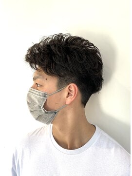 ステア ケース(stair case) 大人メンズ/ツーブロック/ソフトツイストパーマ/ビジネスOKヘア