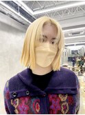 抜きっぱなしブロンドケアブリーチダブルカラー前髪なしボブ