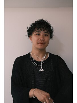 フェイヴィーズ(FavyS) スパイラルパーマ メンズパーマ メンズスパイラル